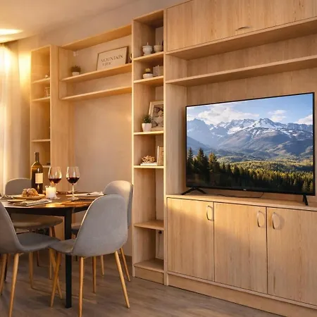 아파트 Mountain View Escape - Cozy With Private Parking 소피아