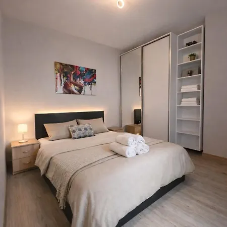 Mountain View Escape - Cozy Apt With Private Parking Apartment