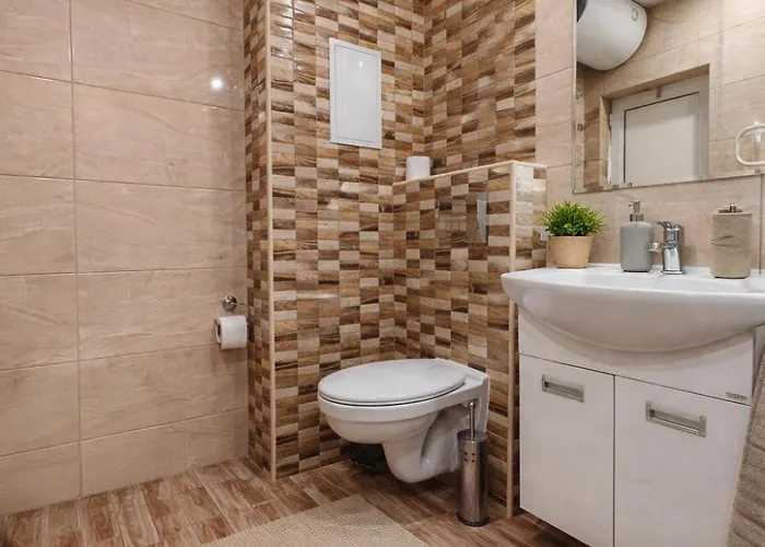 Mountain View Escape - Cozy With Private Parking