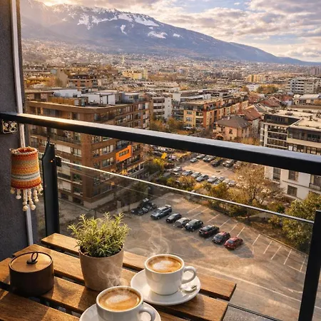 Mountain View Escape - Cozy Apt With Private Parking *